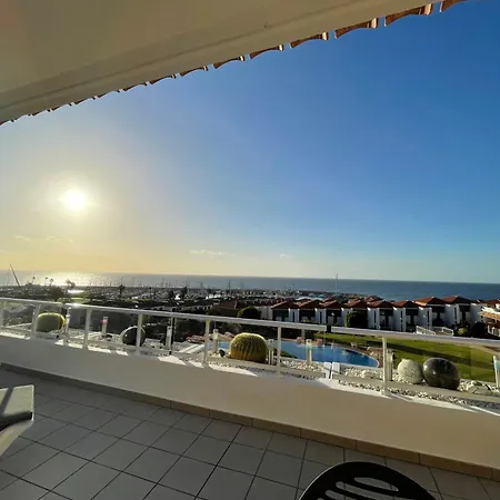 Stunning 2 Bedroom With Full View Of The Sea And Marina , Full Sun Lägenhet