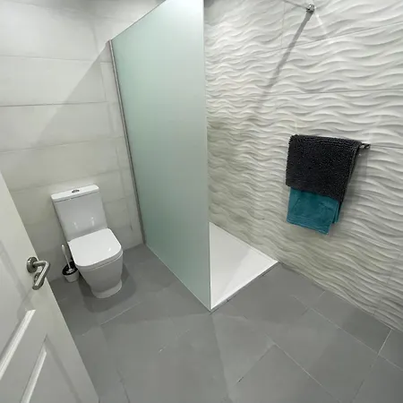 Stunning 2 Bedroom With Full View Of The Sea And Marina , Full Sun 公寓 *