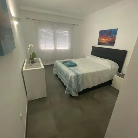 Stunning 2 Bedroom With Full View Of The Sea And Marina , Full Sun * 圣米格尔德阿沃纳