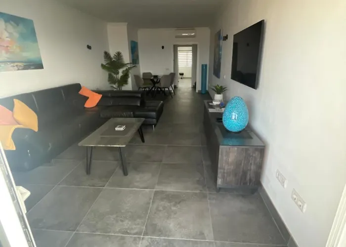 Stunning 2 Bedroom With Full View Of The Sea And Marina , Full Sun Lägenhet *