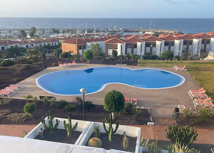 Lägenhet Stunning 2 Bedroom With Full View Of The Sea And Marina , Full Sun